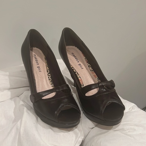 Madden Girl Mary Jane open toe heels - Picture 2 of 6